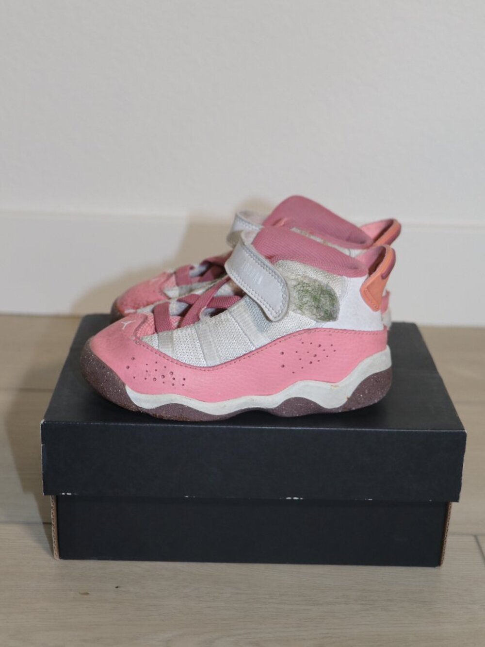 Jordan Girls 6 Rings - Size 8